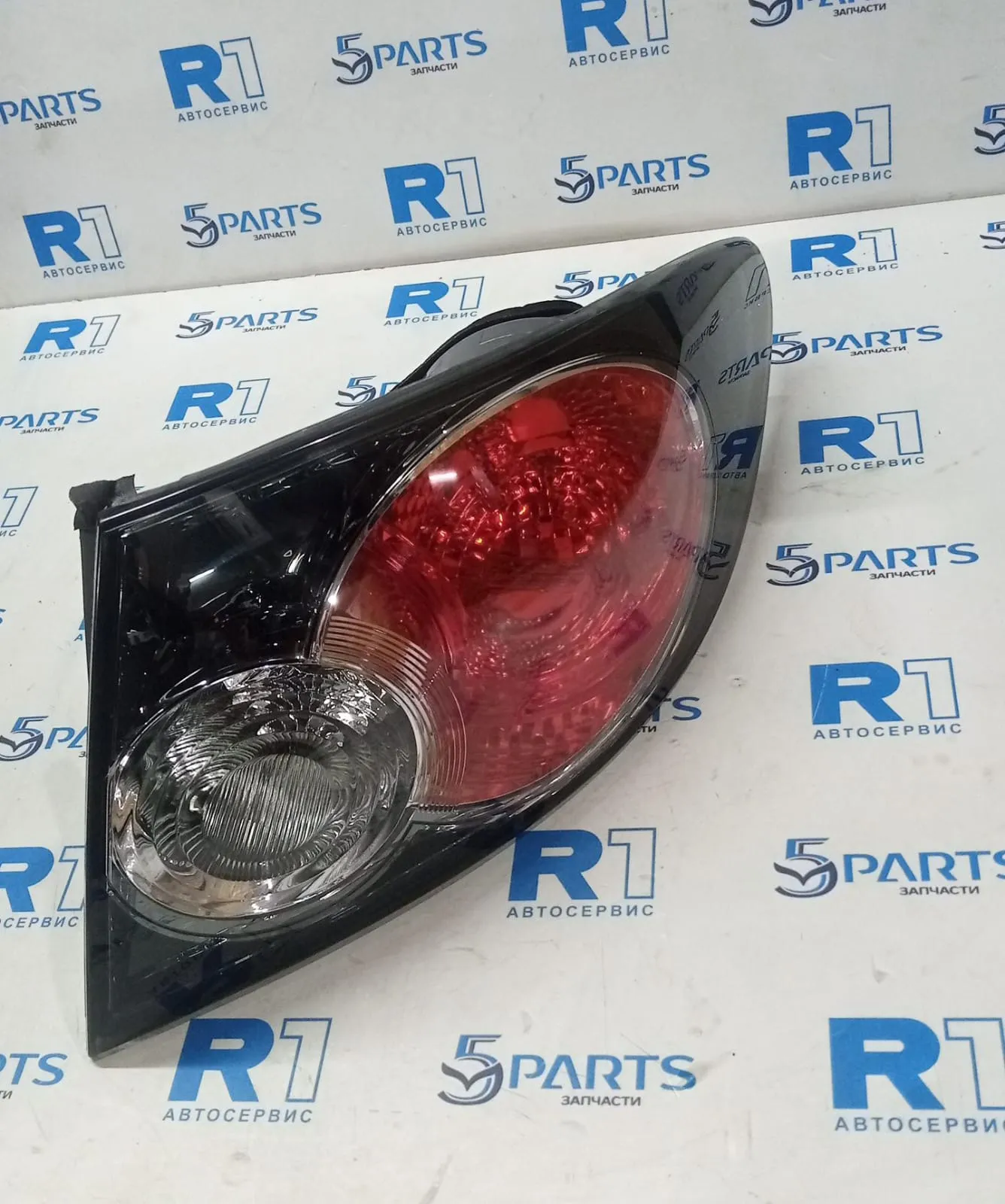 Фонарь внешний правый M6 (GG) 2005-2007