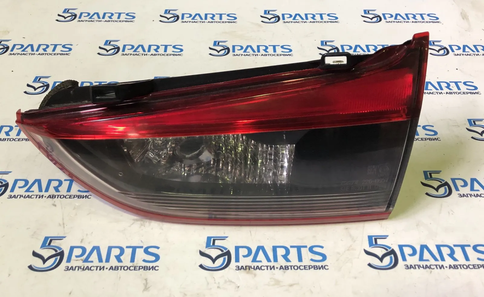 Фонарь внутренний правый M6 (GJ) 2012-2015