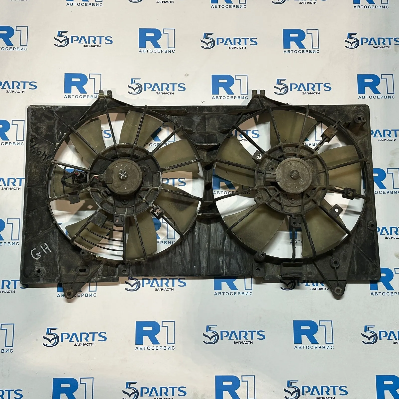 Диффузор радиатора M6 (GG, GH) 2006-2012