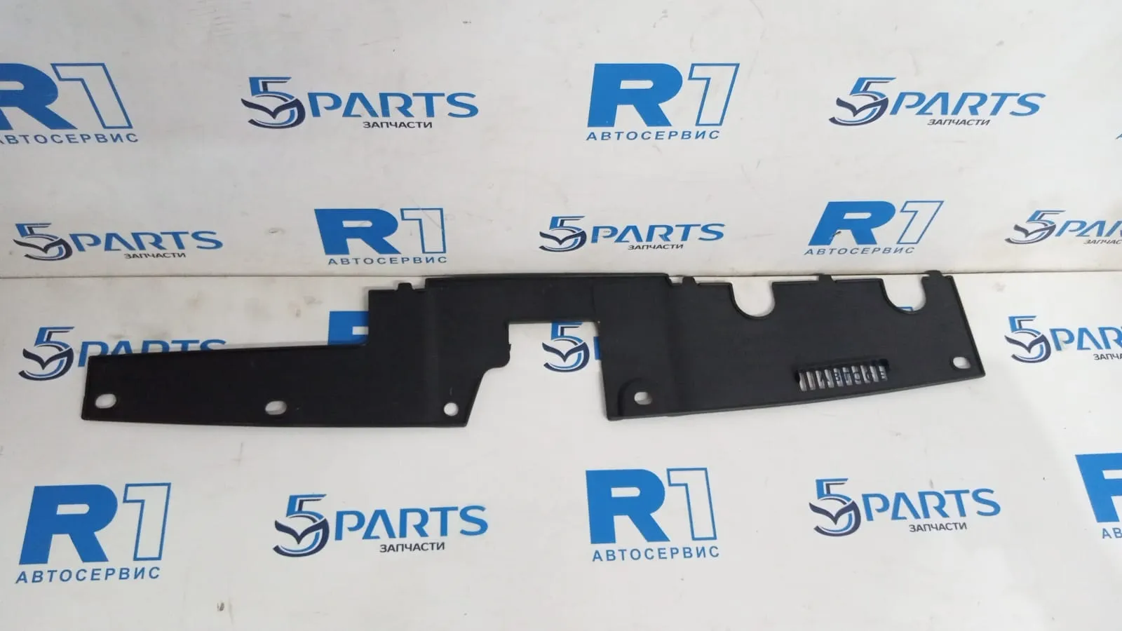 Накладка замка капота M3 (BM, BN) 2013-2019