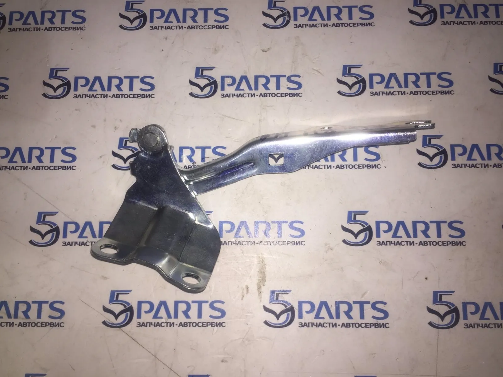 Петля капота правая M6 (GG) 2002-2007