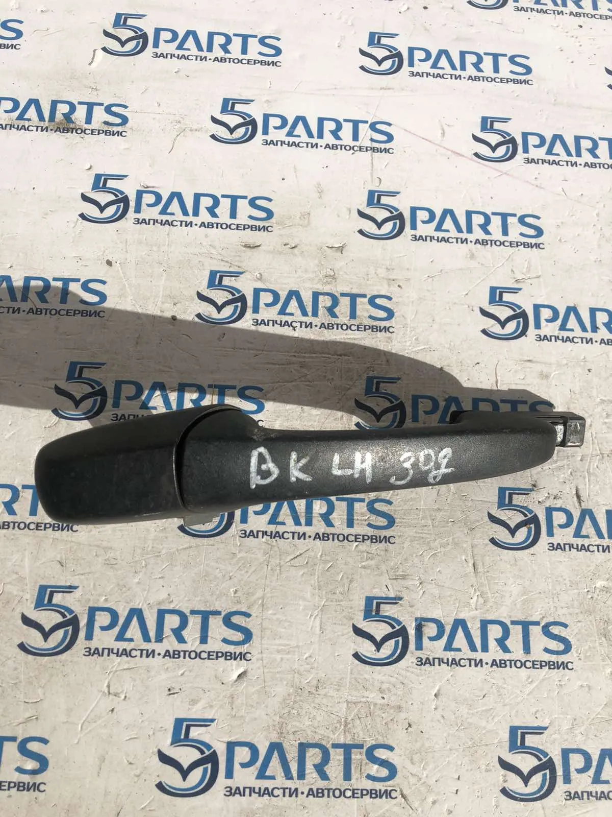 Ручка двери задней левой M3, M6 .CX-7