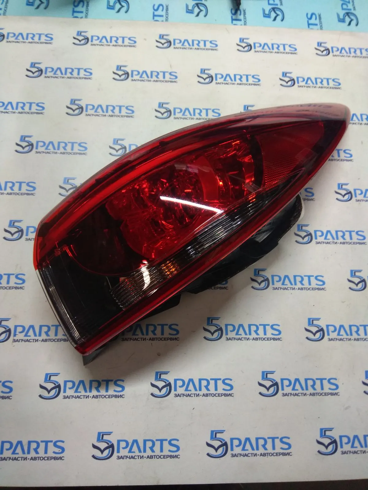 Фонарь внешний правый M6 (GJ, GL) 2015-2022