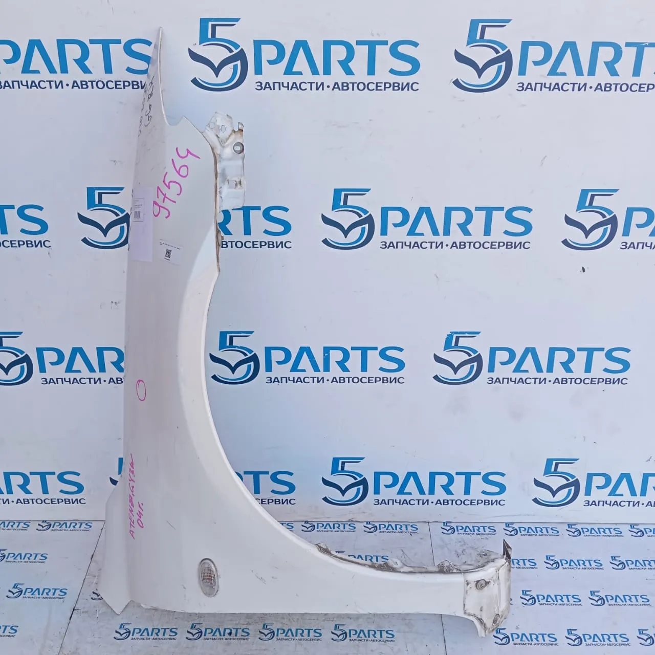 Крыло переднее правое M6 (GG) 2002-2007