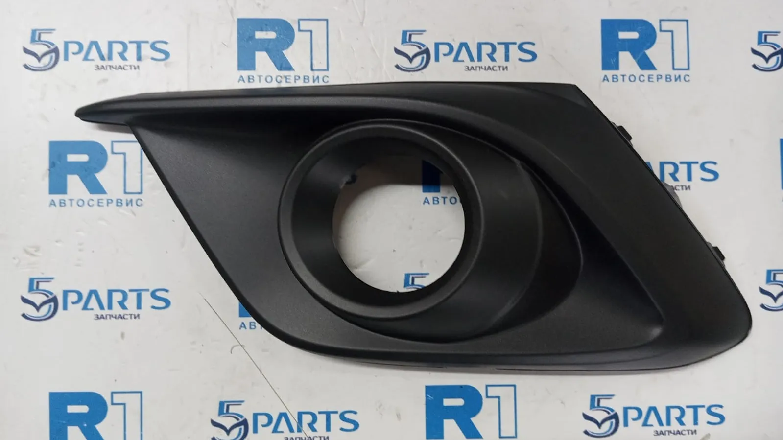 Рамка ПТФ левой M3 (BM) 2014-2016