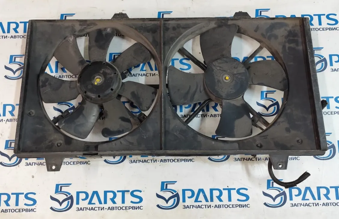 Диффузор радиатора M6 (GG) 2002-2006