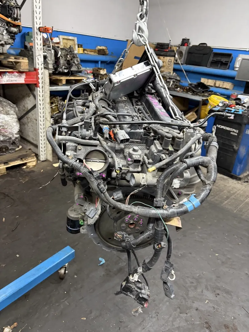 Двигатель M3, M6 2,3 (L3)