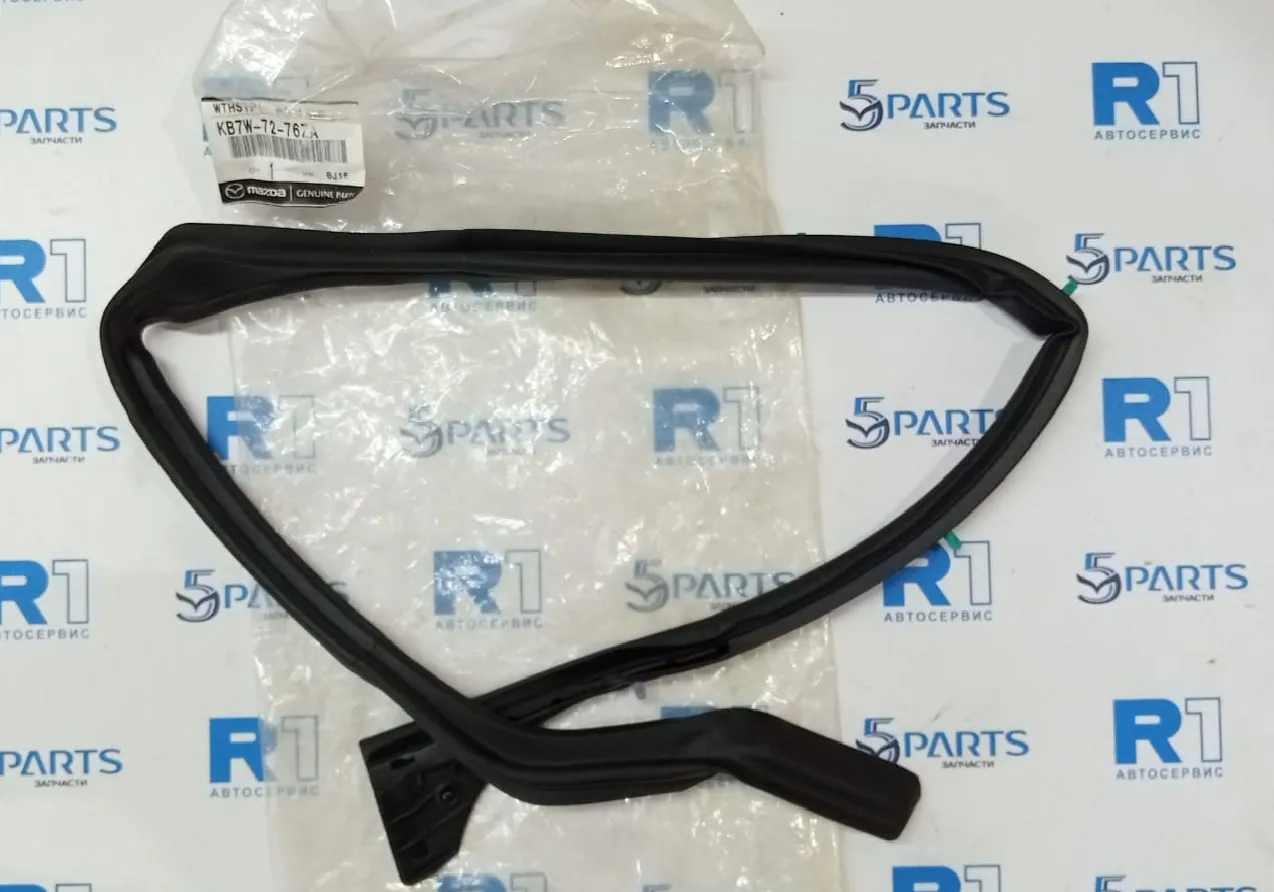 Уплотнитель двери задней правой CX5 (KF) 2017-2022