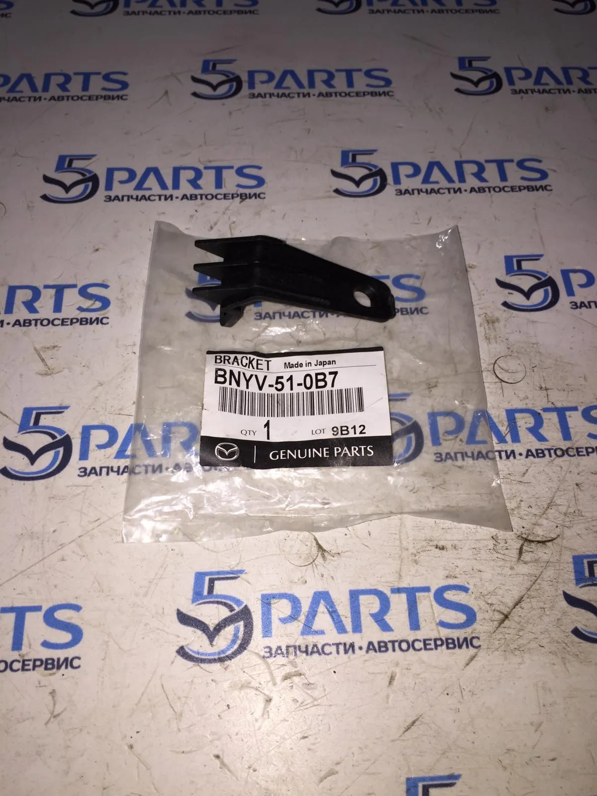 Кронштейн фары левой M3 (BK) SDN 2003-2009 сменный