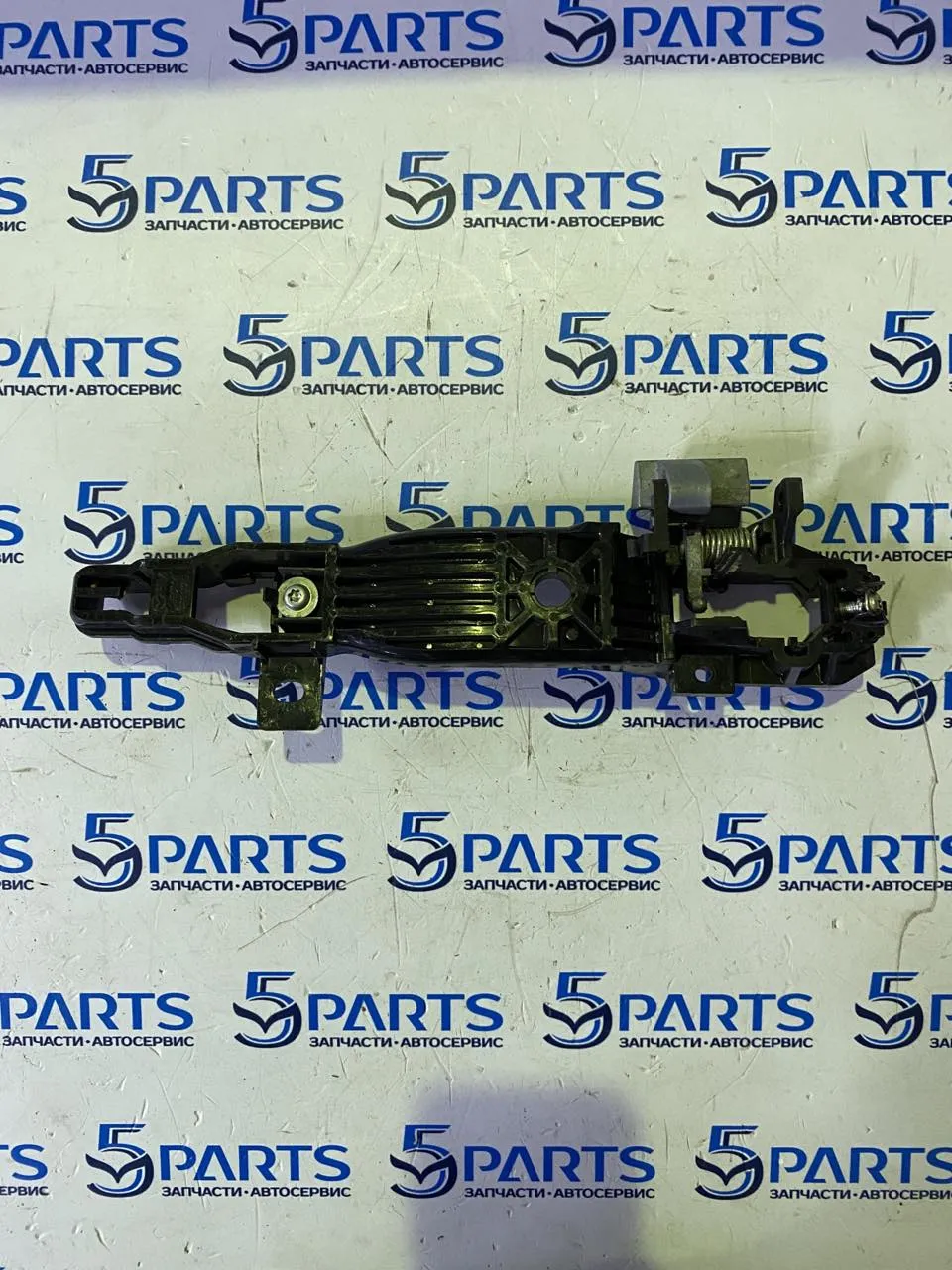 Кронштейн ручки двери  правой M3 (BL)  2009-2011