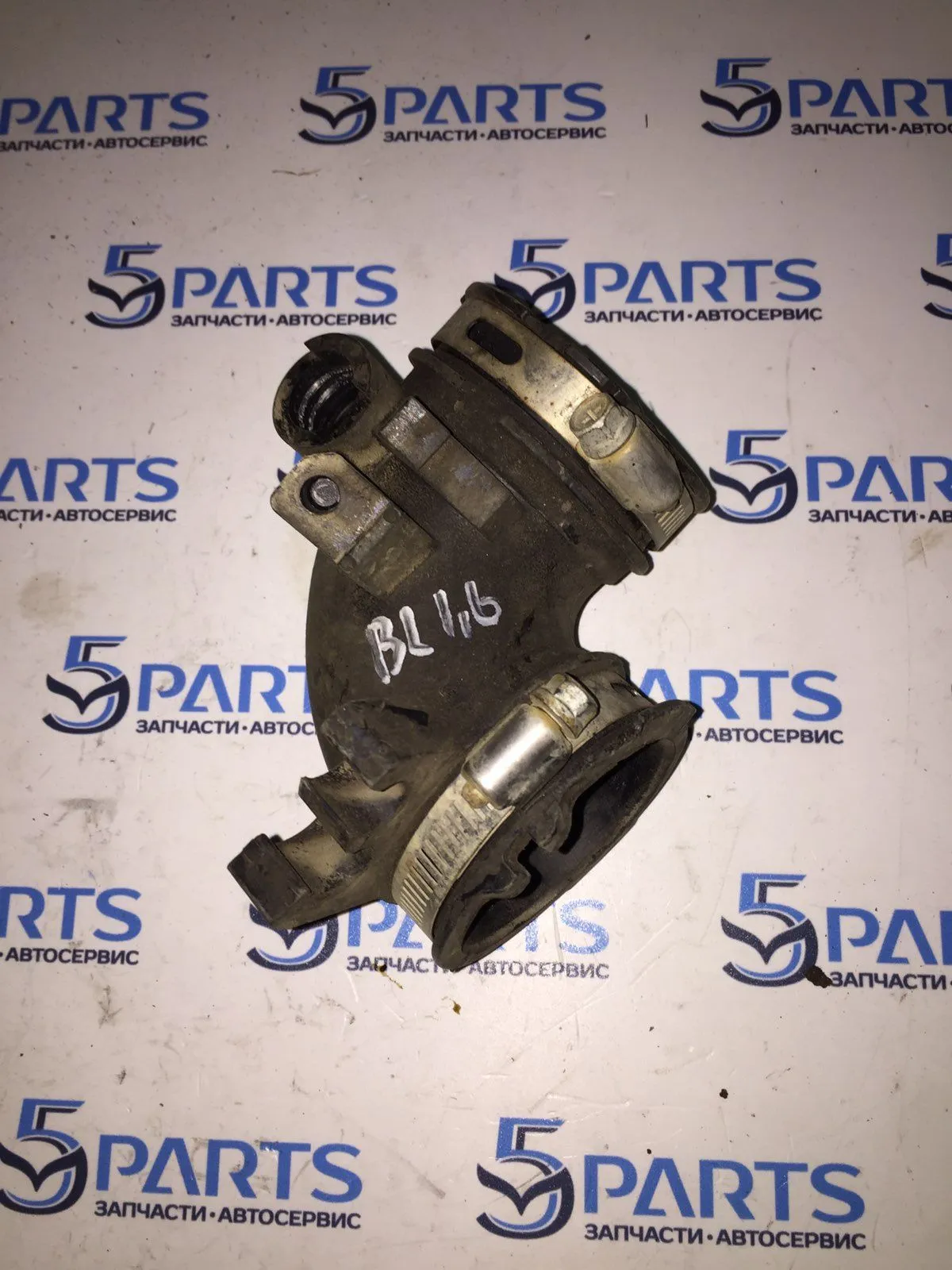 Патрубок воздушного фильтра  M3 (BL) 2009-2013 1.6