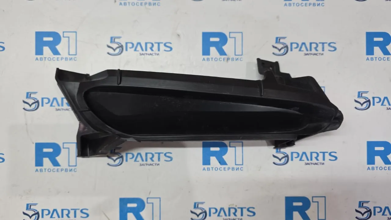 Заглушка бампера переднего правая нижняя M3 (BL) 2009-2011 sport