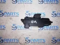 Кнопка стеклоподъемника задняя  левая M6 (GH) 2007-2012 купить в Москве