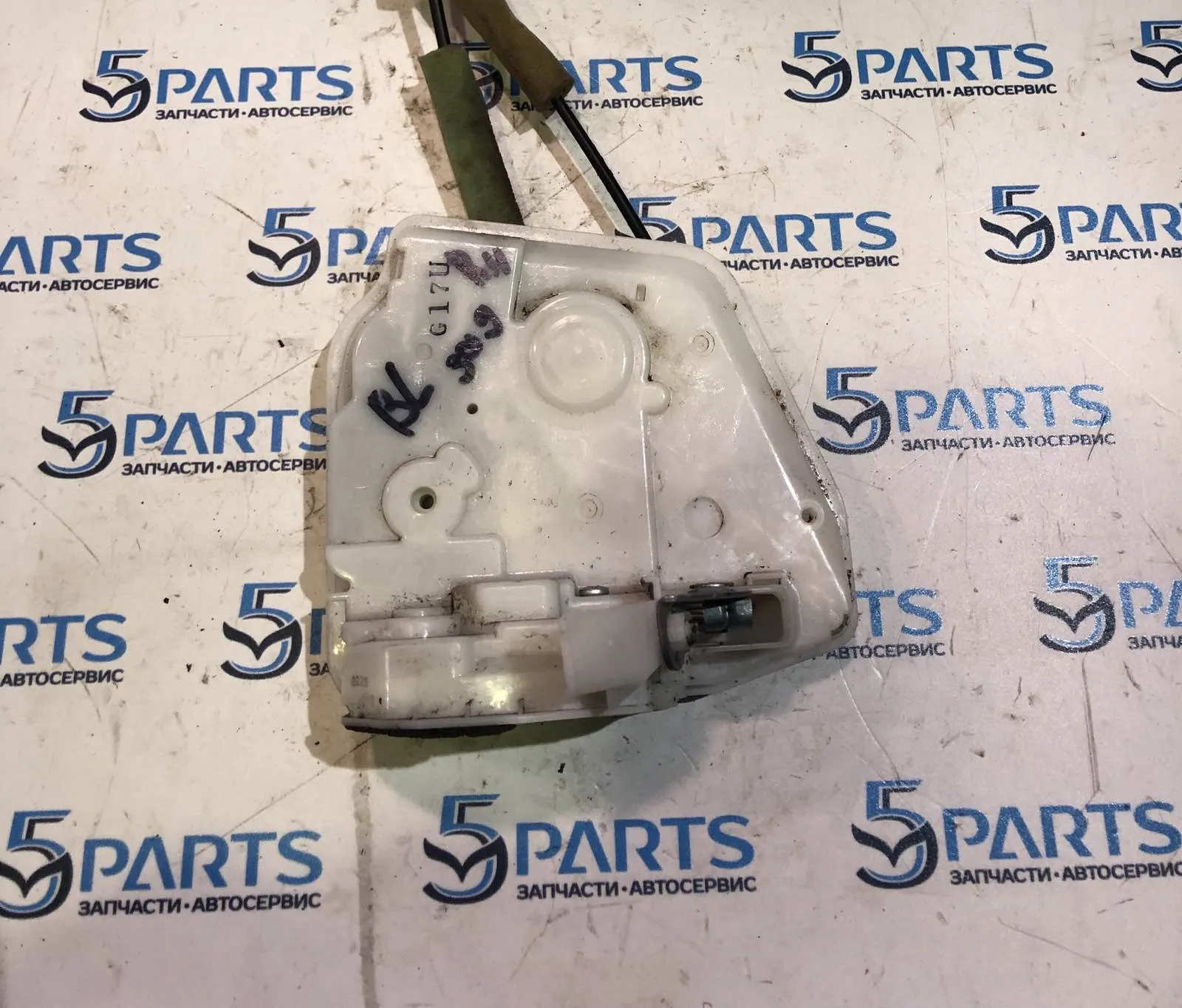 Замок двери задней правой M3 (BL) 2009-2012