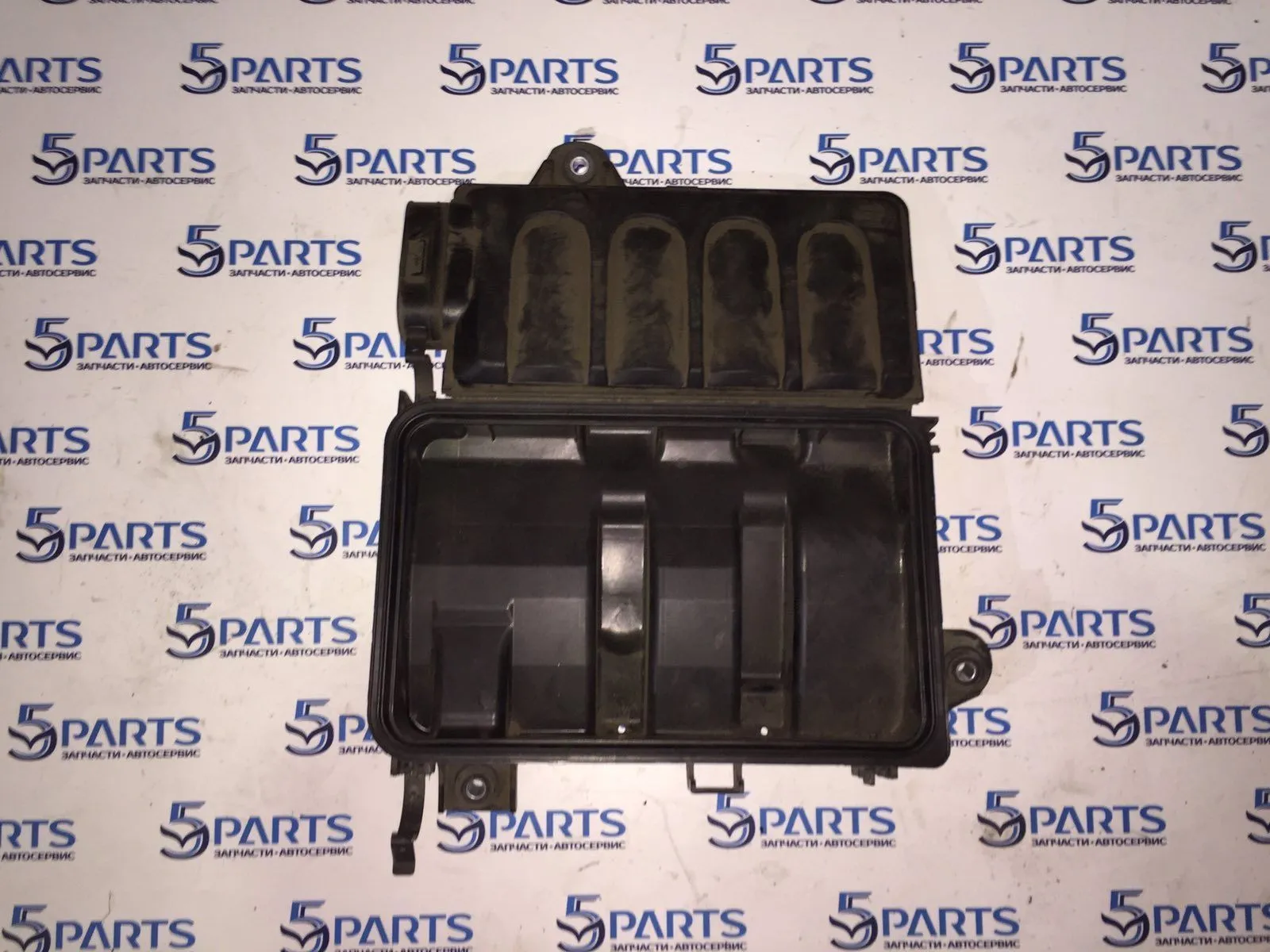 Корпус воздушного фильтра (нижняя часть) M2, M3