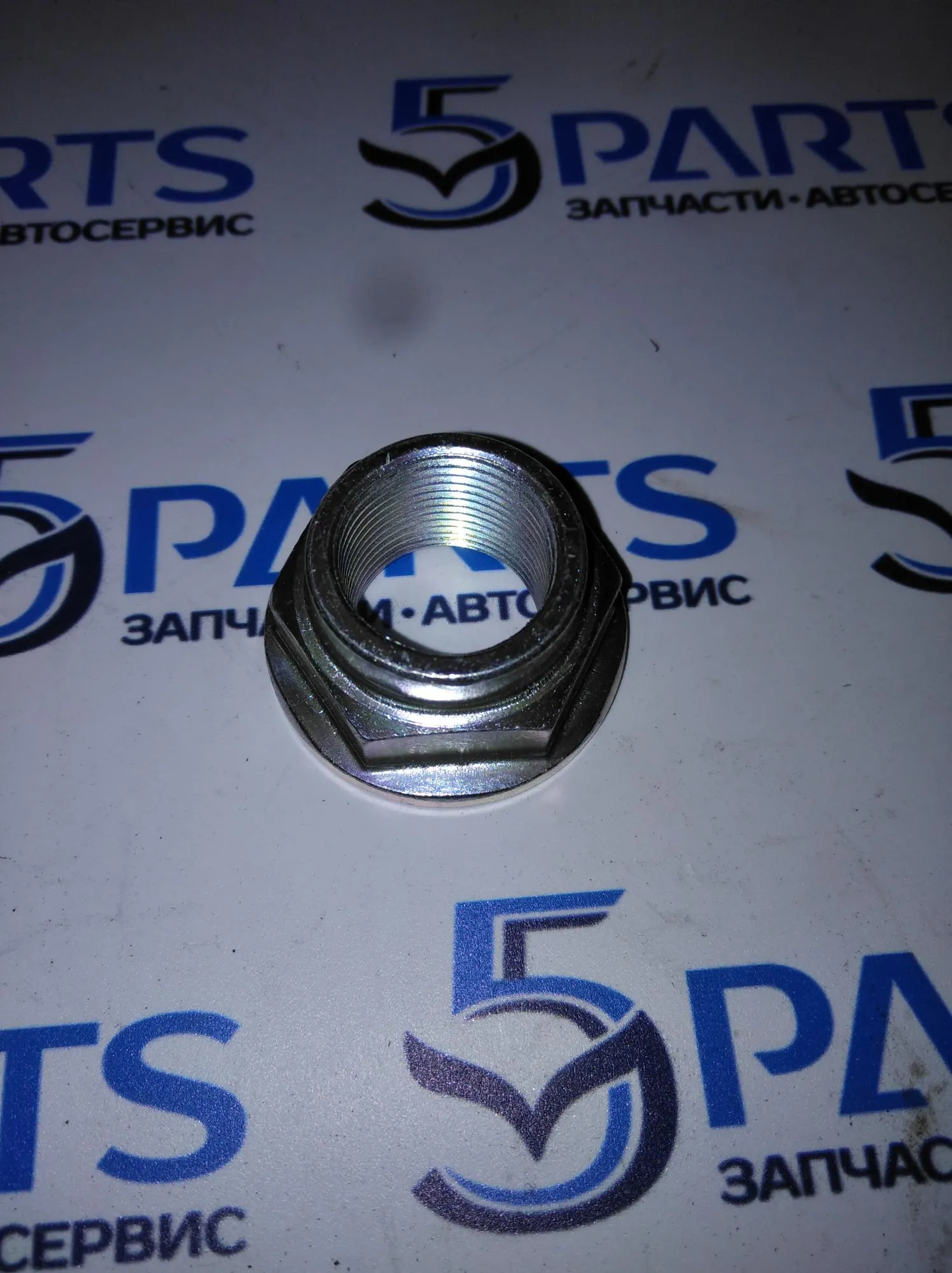 Гайка ступицы