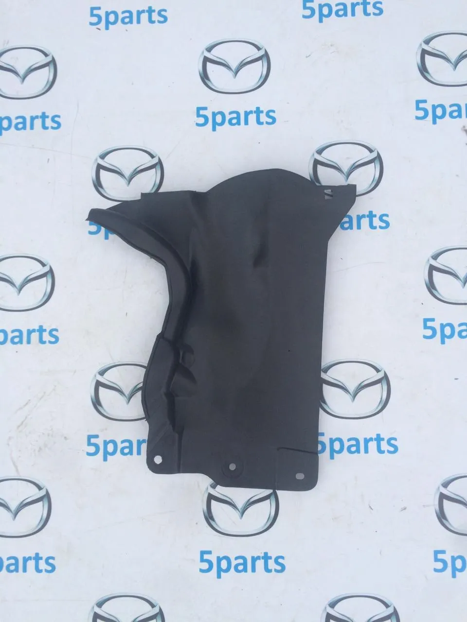 Пыльник двигателя правый M3 (BK, BL), M5 (CR, CW)