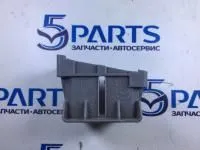 Кронштейн омывателя фар правый M6 (GJ) 2012-2017 купить в Москве