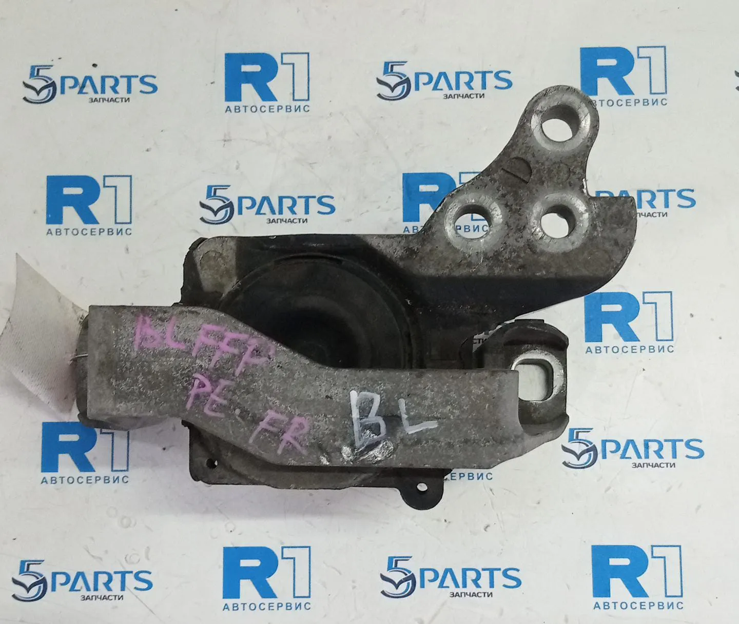 Опора двигателя правая M3 (BL) 2009-2012 1.6