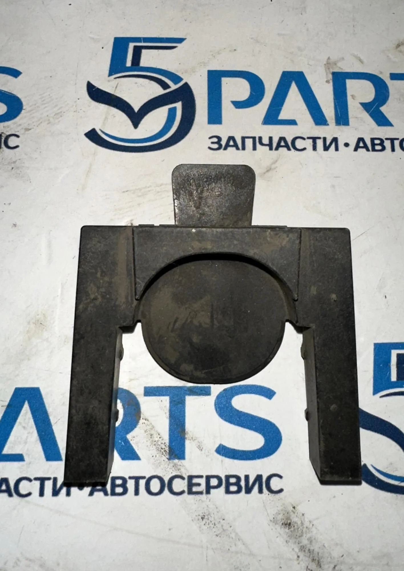 Кронштейн радиатора верхний M3, M6, CX-5