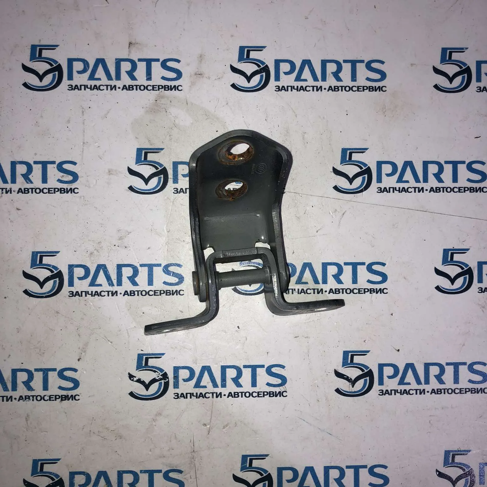 Петля нижняя передней левой двери M2, M3 (BM,BN), M6 (GH,GJ,GL), CX-5 (KE)