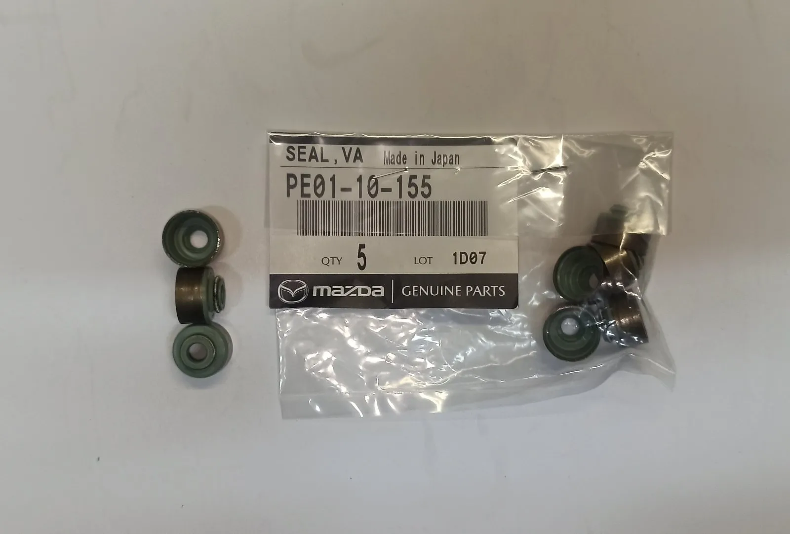 Колпачок маслосъемный впускной 1.5 2,0 2,5 (P5, PE, PY)