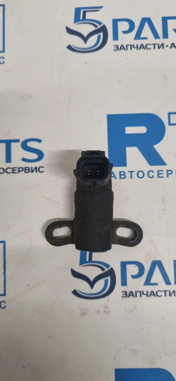 Датчик коленвала M3, M5, M6,  2.0 2.5 (два пина)