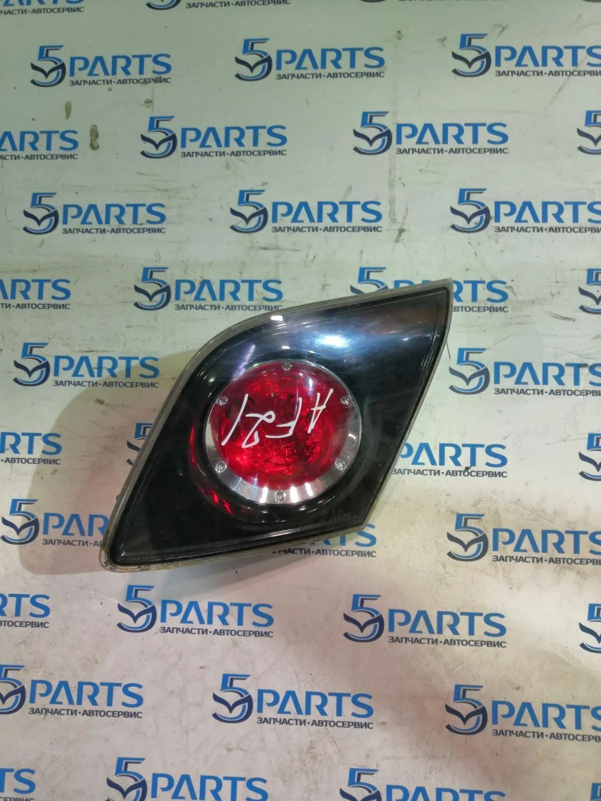 Фонарь внутренний правый M3 (BK) HB 2004-2009