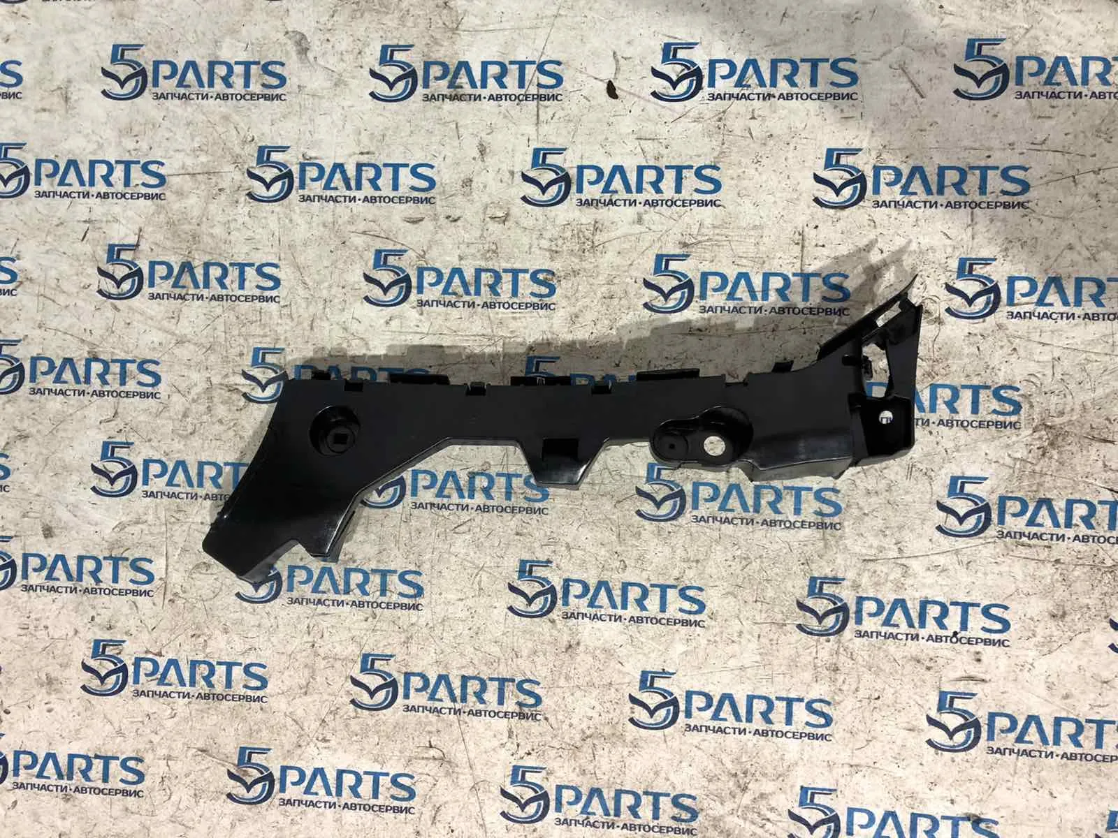 Кронштейн бампера заднего правый M3 (BL) SDN 2009-2012