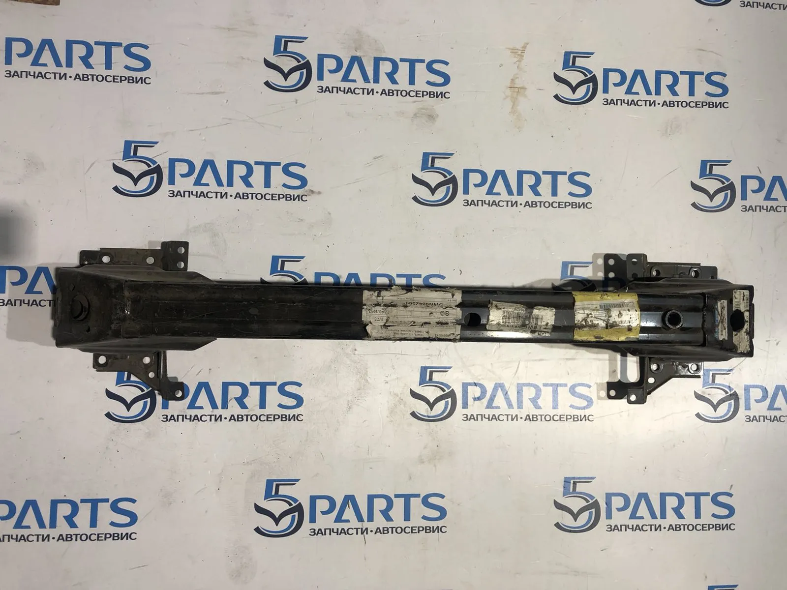 Усилитель бампера переднего M6 (GG) 2002-2005