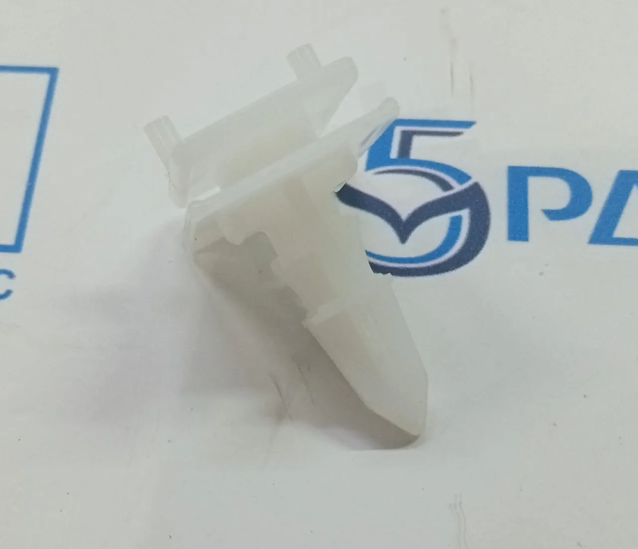 Клипса заднего бампера M3, M6