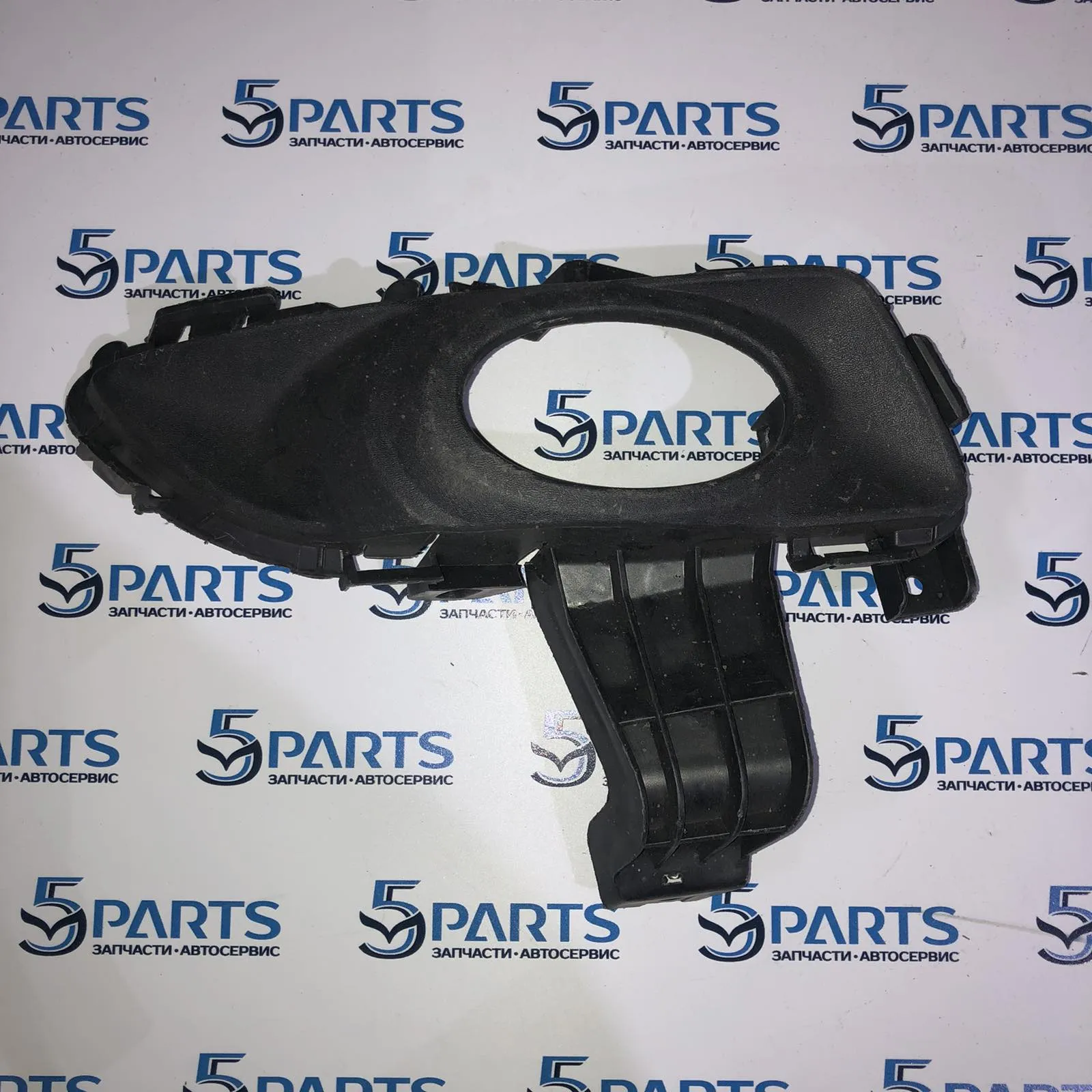 Рамка ПТФ правой M3 (BK) SDN 2003-2006