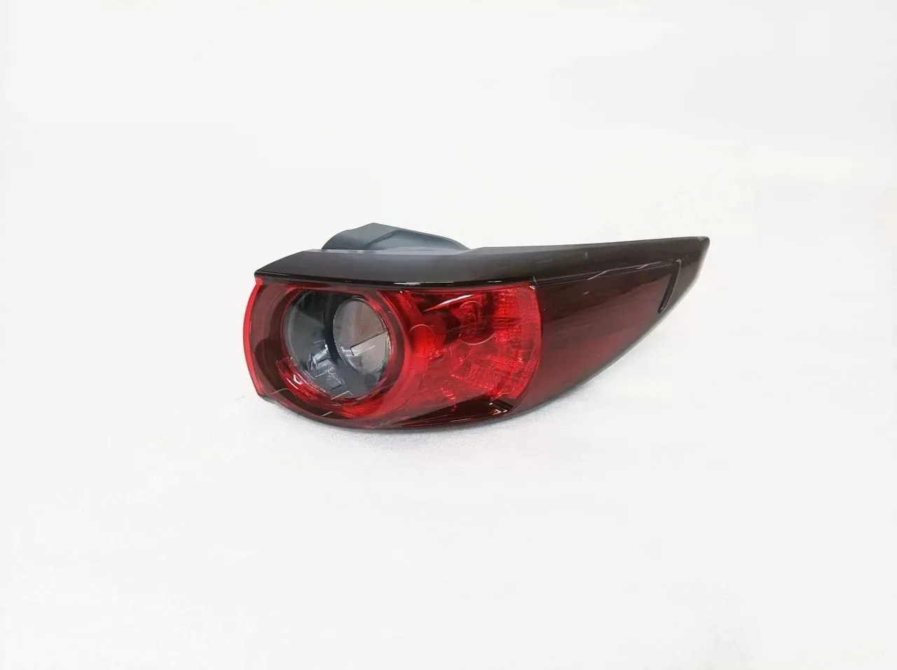 Фонарь внешний правый CX-5 (KF) 2017-2022