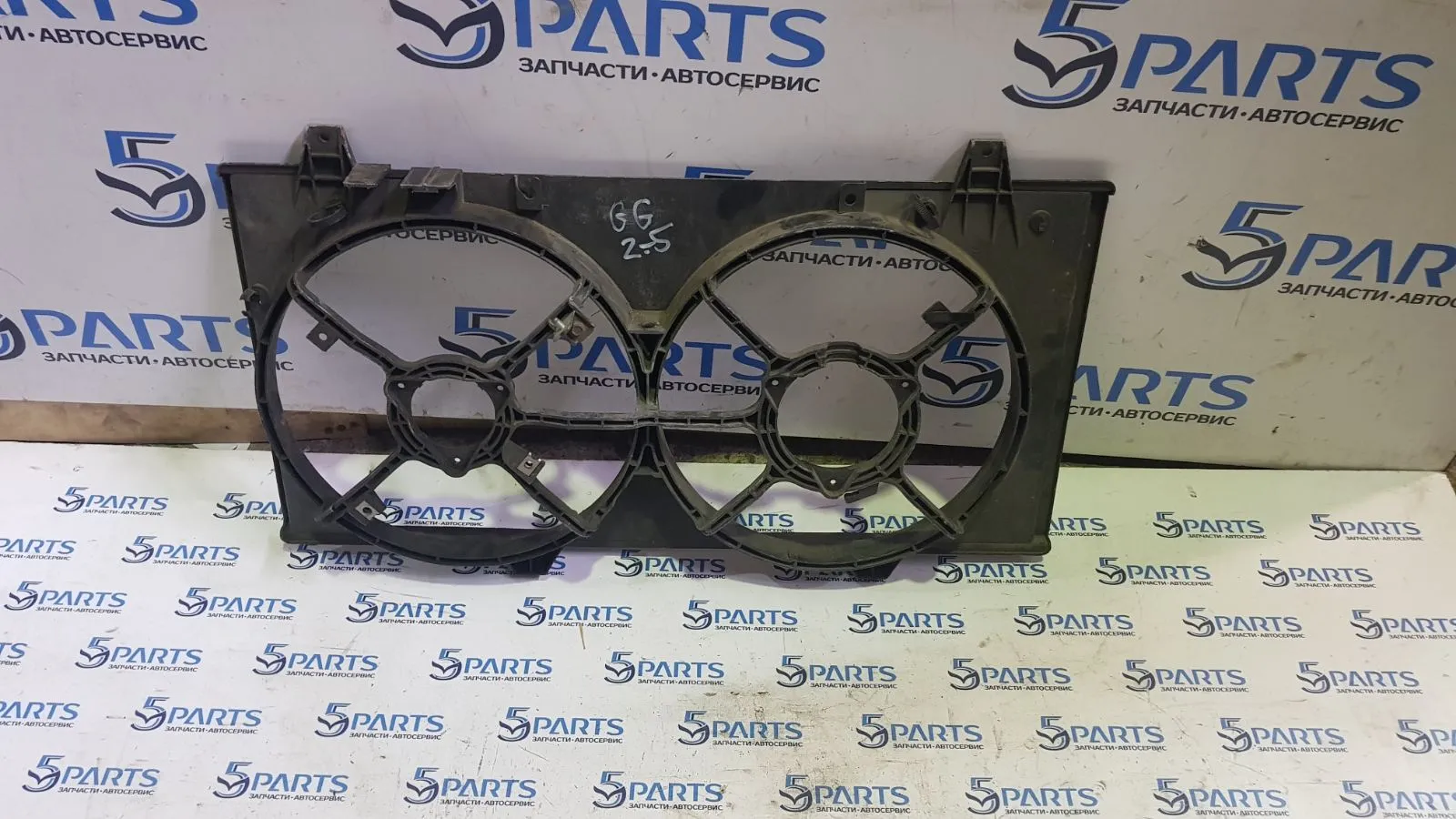 Диффузор радиатора M6 (GG) 2002-2006