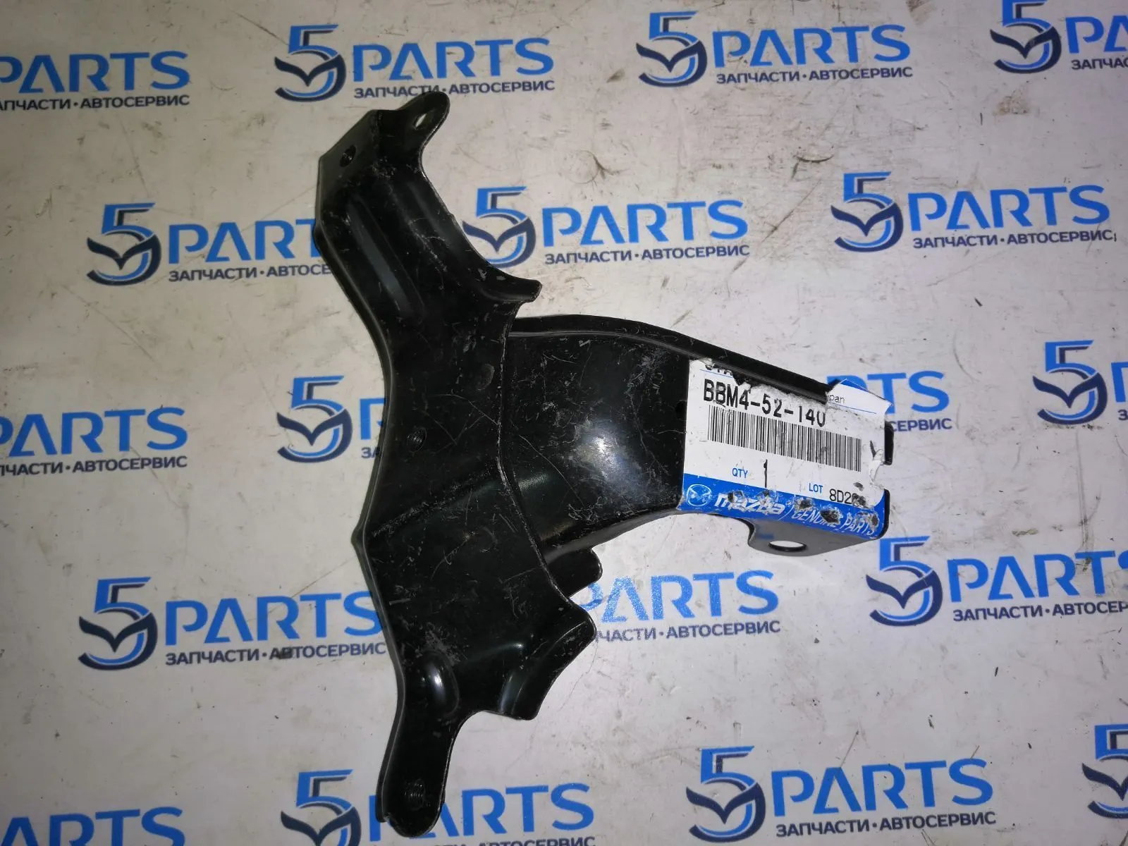 Кронштейн крыла переднего правого M3 (BL) 2009-2013