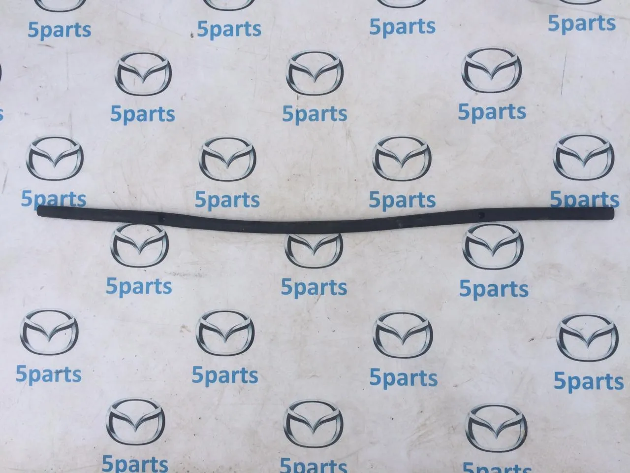 Уплотнитель капота M3 (BL) 2009-2012 средний