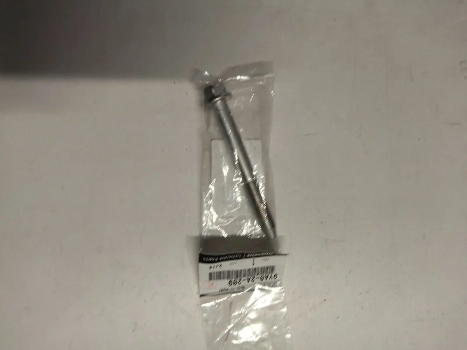 Болт амортизатора заднего нижний M6 (GG) 2002-2007