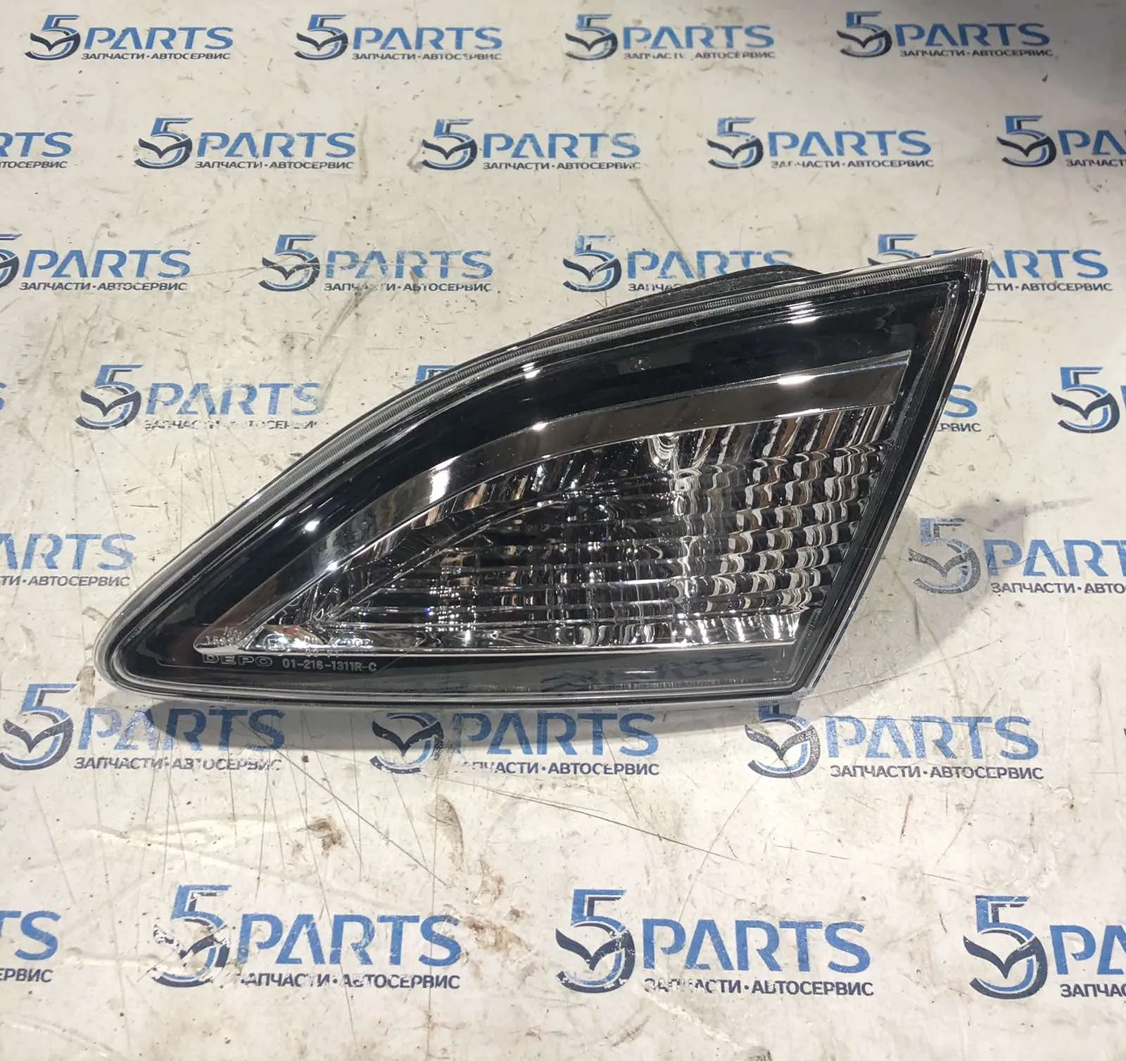 Фонарь внутренний правый M3 (BL) SDN 2009-2012