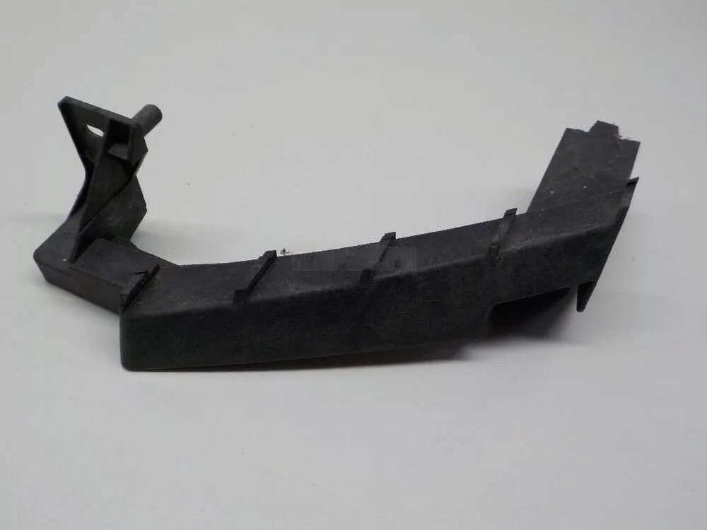 Кронштейн фары левой M6 (GH) 2007-2012