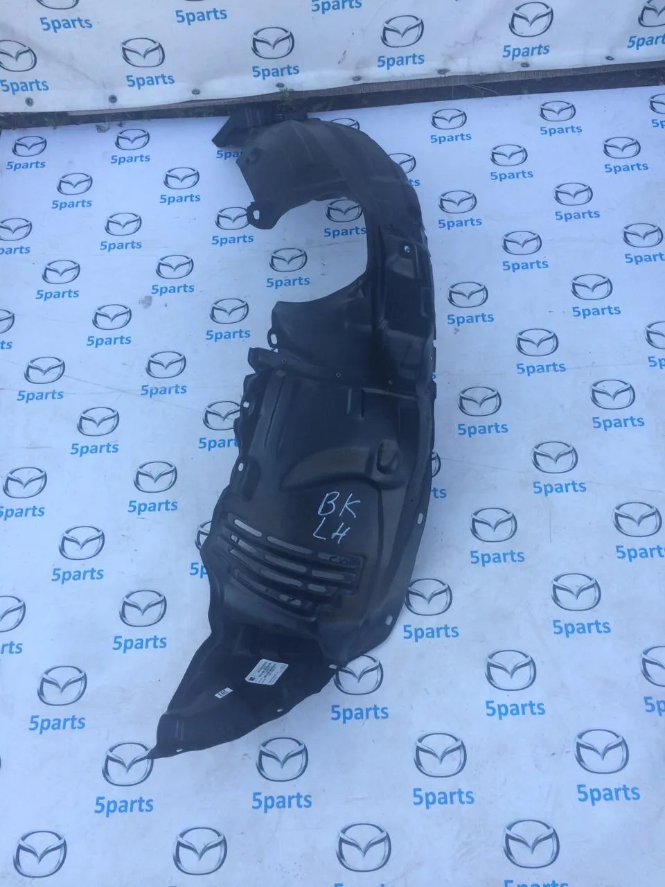 Подкрылок передний левый M3 (BK) 2003-2009