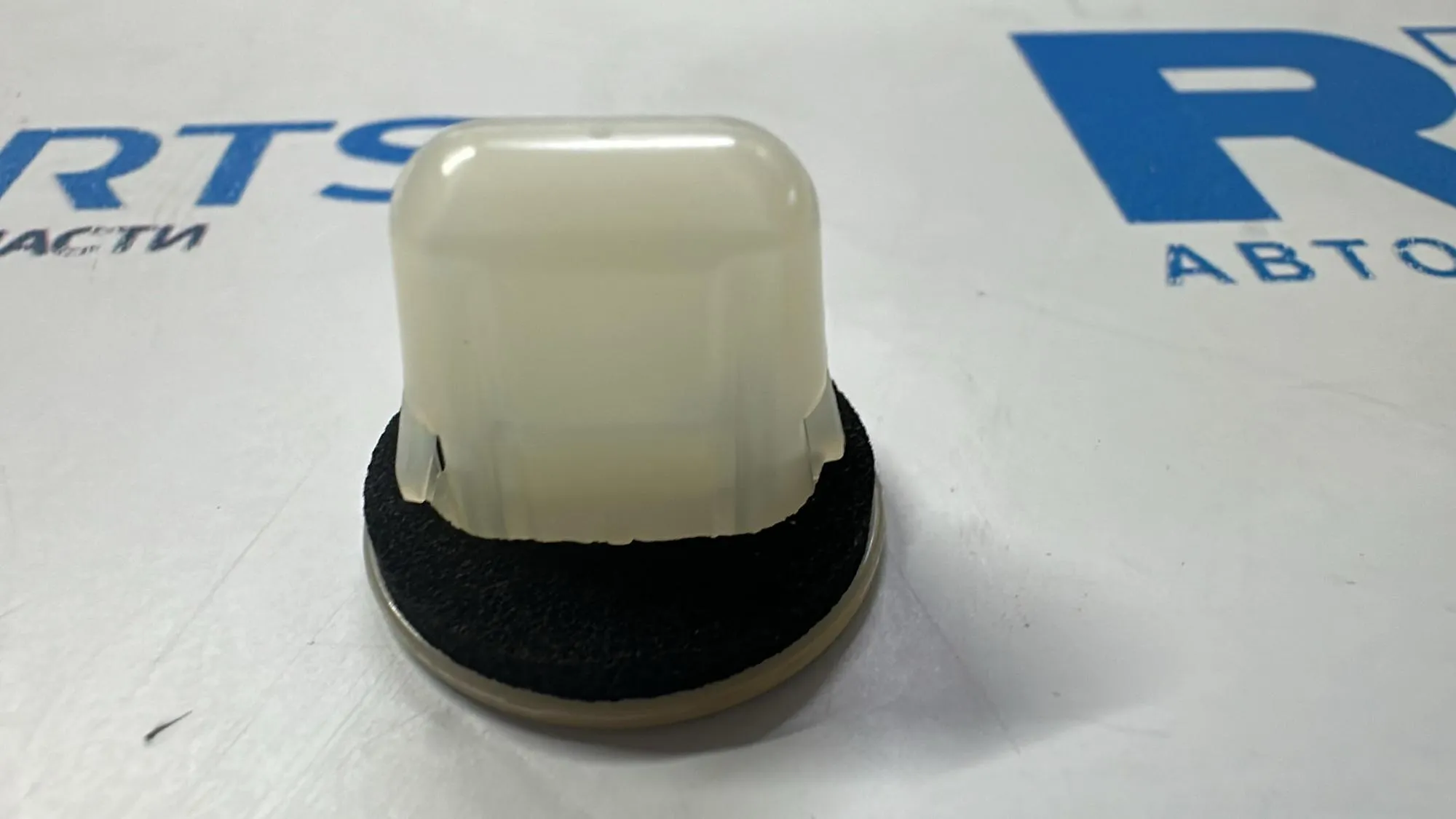 Пистон фонаря заднего M6 (GL) 2018-2022