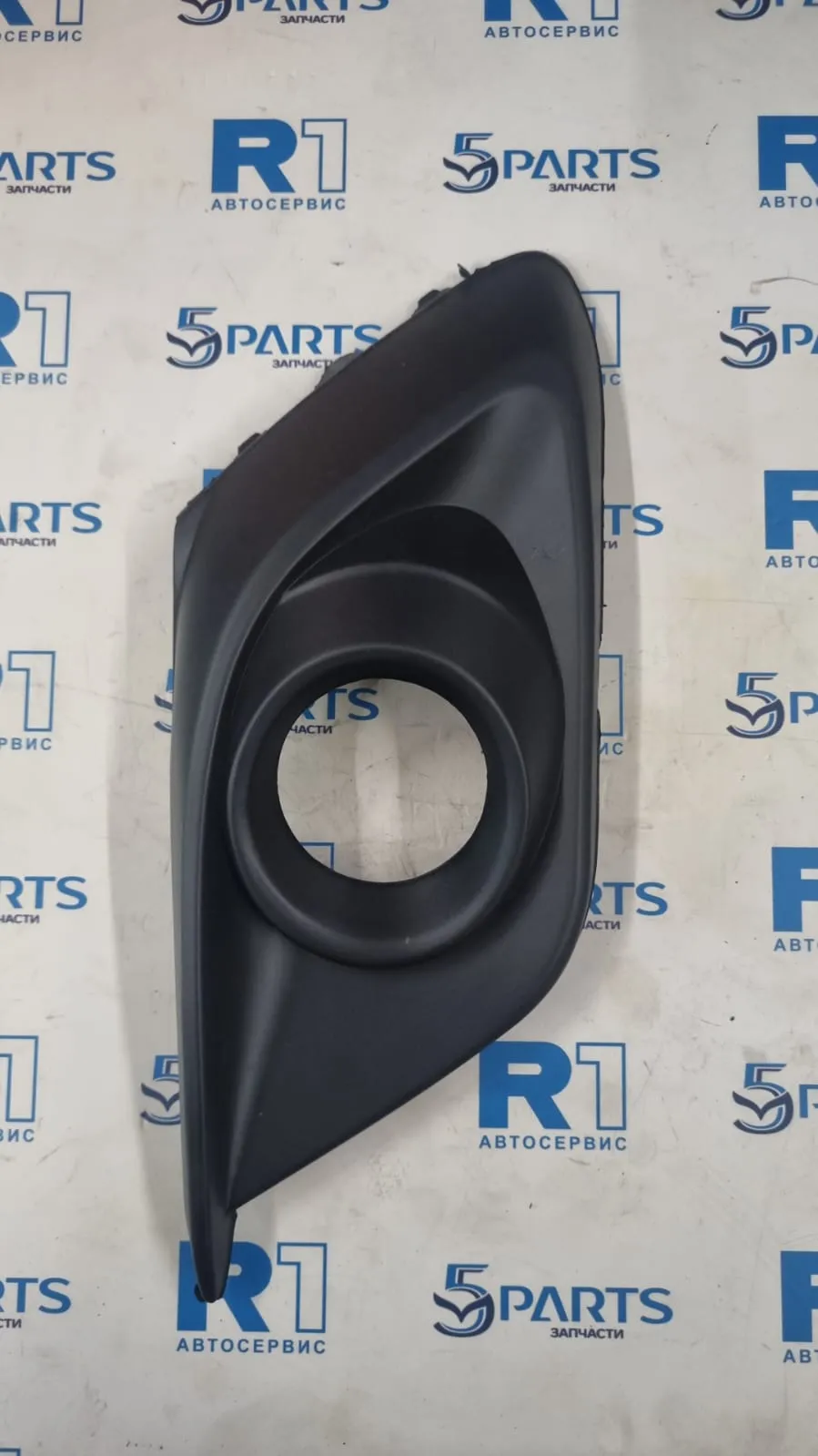 Рамка ПТФ левой M3 (BM) 2014-2016