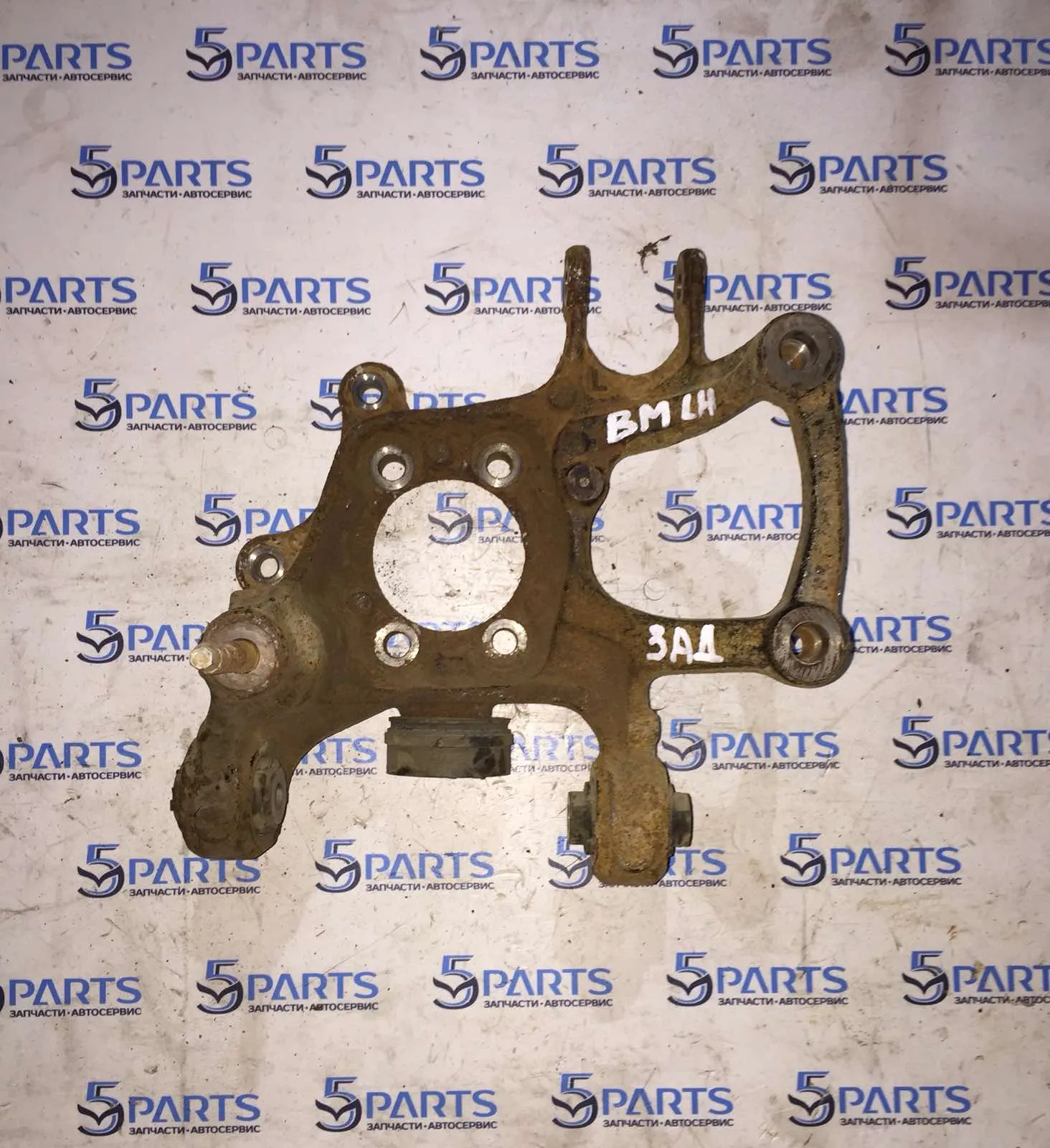 Кулак задний левый M3 (BM, BN) 2013-2018