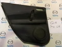 Обшивка двери задней левой M6 (GH) 2007-2012 купить в Москве