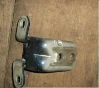 Петля двери передней правой верхняя M6 (GH) 2007-2012 купить в Москве