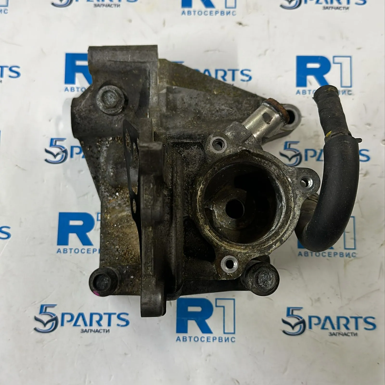 Корпус термостата и помпы M3, M6, CX-5 (SH) 2.2 DISEL