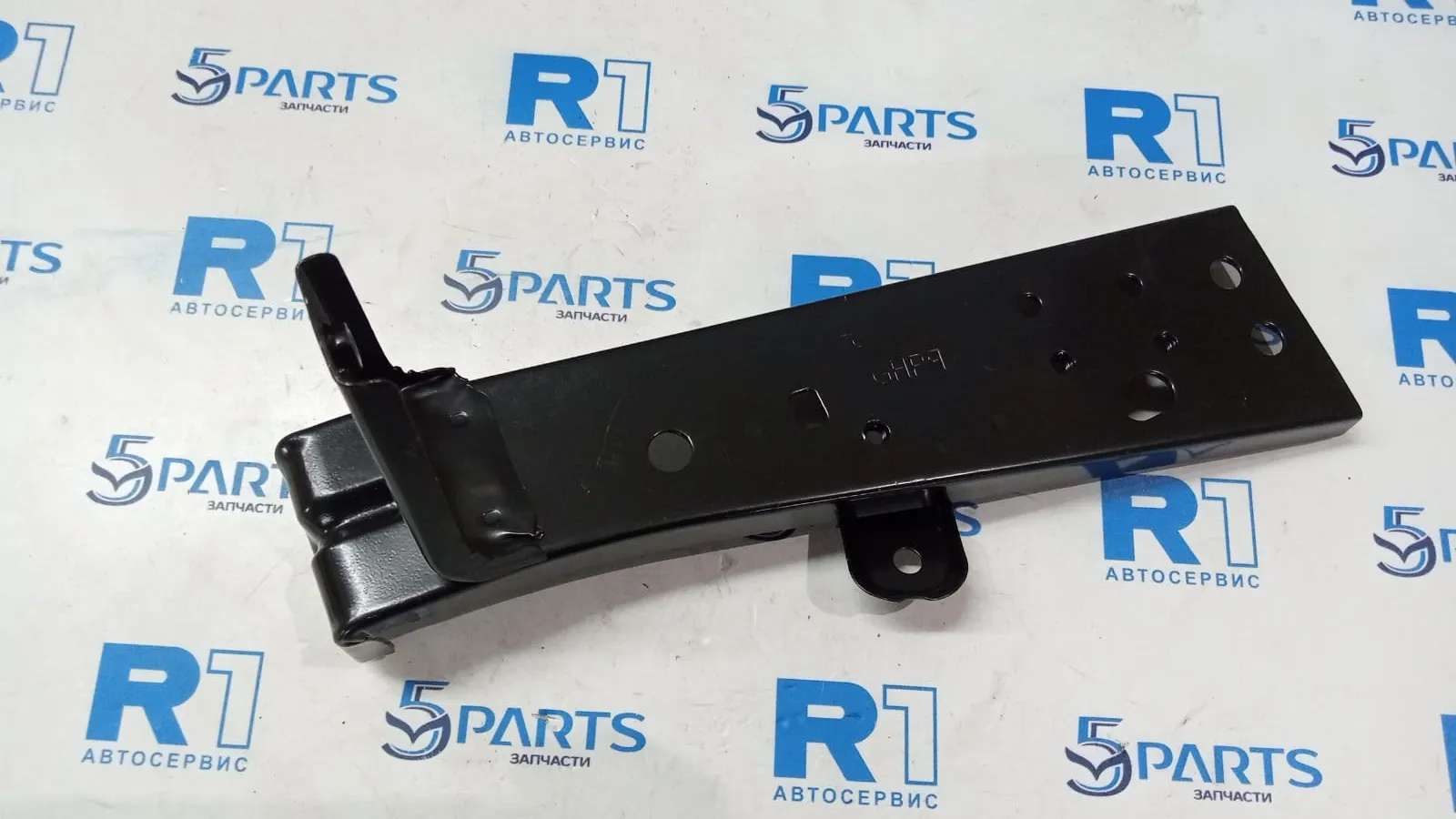 Кронштейн крыла переднего правого M6 (GJ) 2012-2017