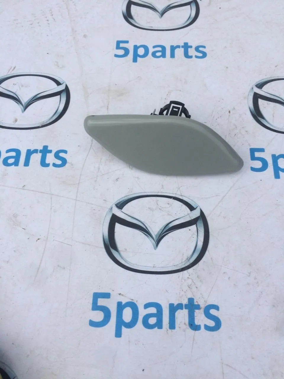 Крышка омывателя фар правого M3 (BL) 2009-2011