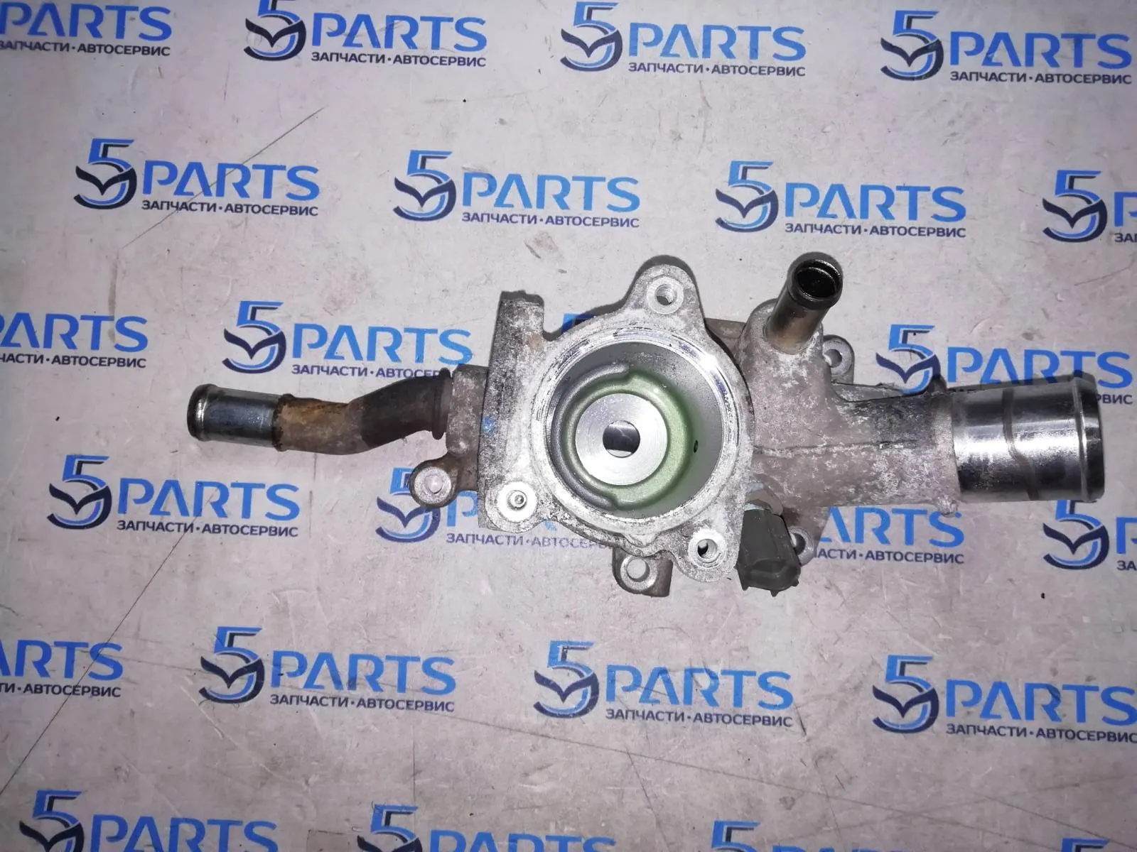 Корпус термостата M3, M6, CX-5 