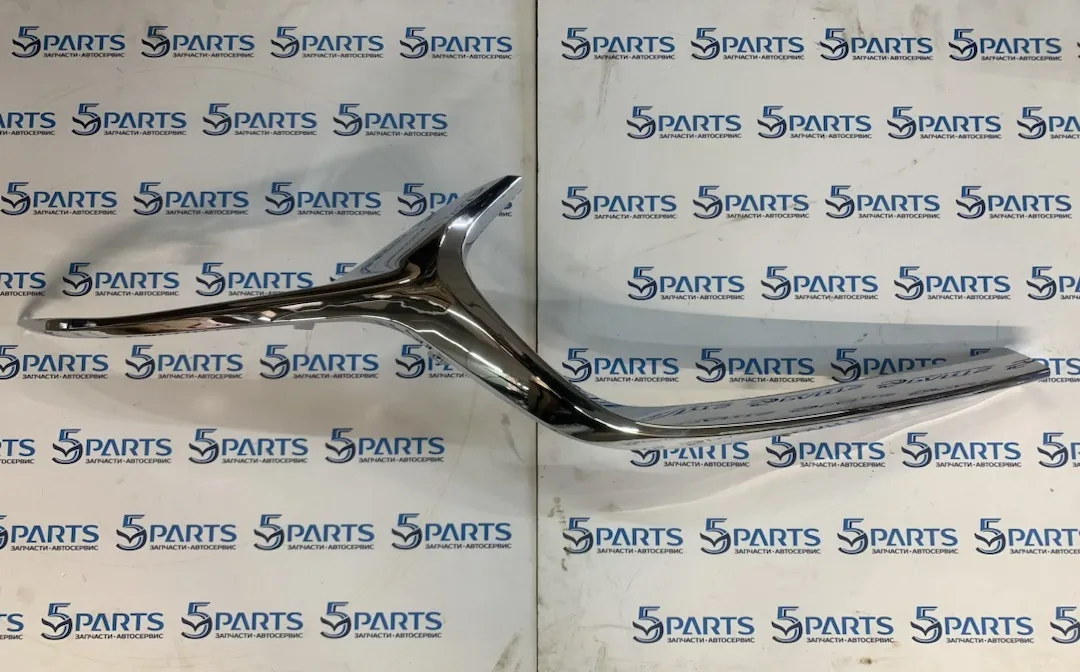 Молдинг решетки радиатора нижний правый M3 (BP) HB 2019-2022